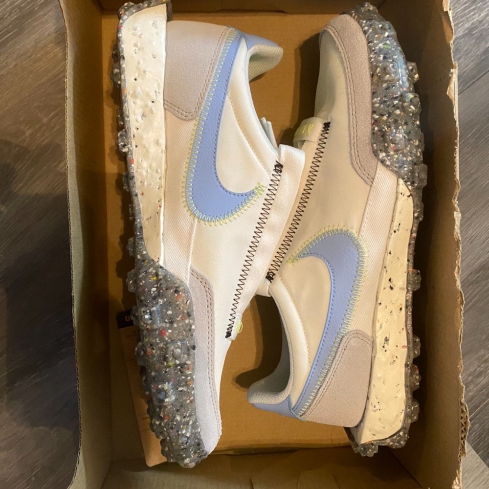 Nike waffle racer